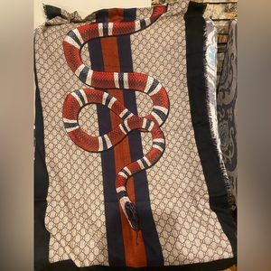 Gucci serpentine scarf